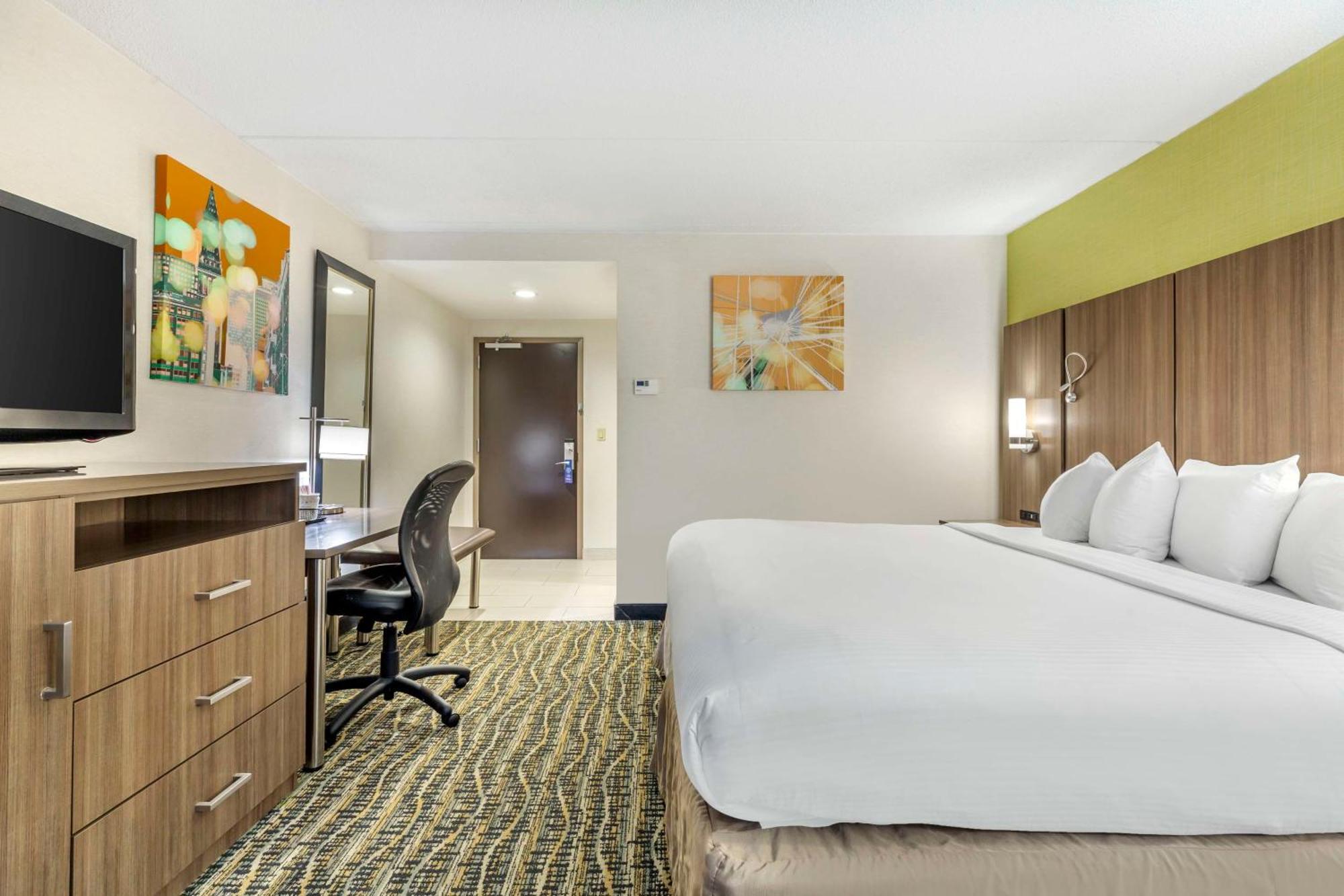 Best Western Plus New Englander Woburn Exterior photo